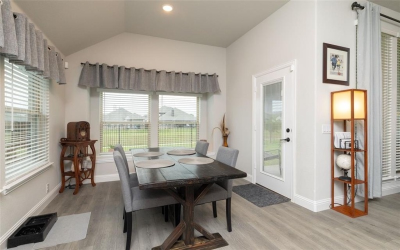 513 Livia Street, Burleson, TX 76028, 3 Habitaciones Habitaciones , ,2 BañosBaños,Residential,En Venta,513 Livia Street,20957443