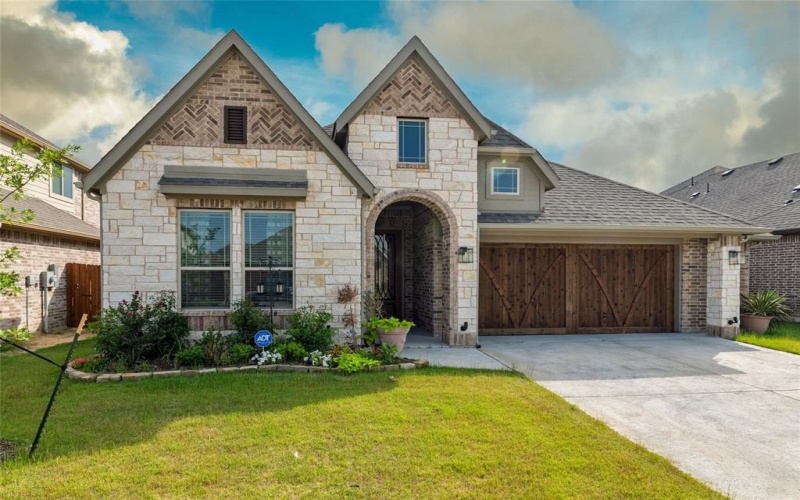513 Livia Street, Burleson, TX 76028, 3 Habitaciones Habitaciones , ,2 BañosBaños,Residential,En Venta,513 Livia Street,20957443