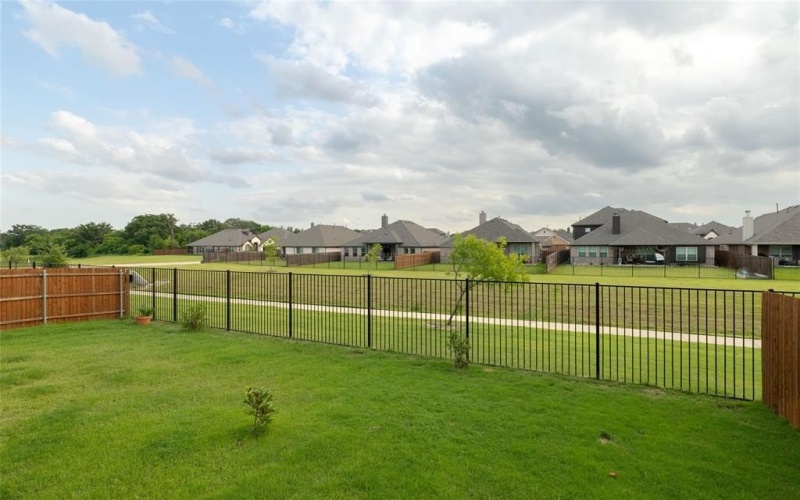 513 Livia Street, Burleson, TX 76028, 3 Habitaciones Habitaciones , ,2 BañosBaños,Residential,En Venta,513 Livia Street,20957443