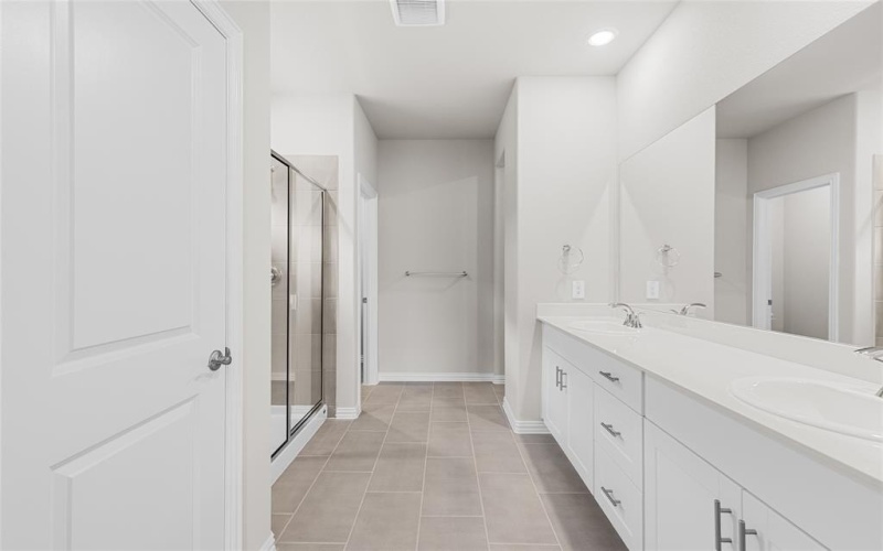 235 Sugarlands Drive, Greenville, TX 75402, 5 Bedrooms Bedrooms, ,3 BathroomsBathrooms,Residential,For Sale,235 Sugarlands Drive,0,20957685