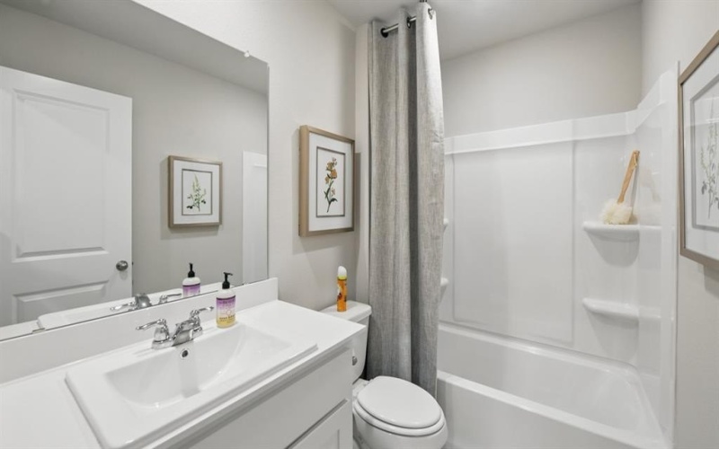5545 LEGENDS Way, Denton, TX 76249, 4 Bedrooms Bedrooms, ,3 BathroomsBathrooms,Residential,For Sale,5545 LEGENDS Way,20958048