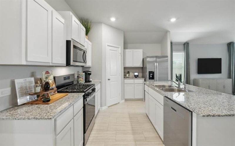 5545 LEGENDS Way, Denton, TX 76249, 4 Bedrooms Bedrooms, ,3 BathroomsBathrooms,Residential,For Sale,5545 LEGENDS Way,20958048