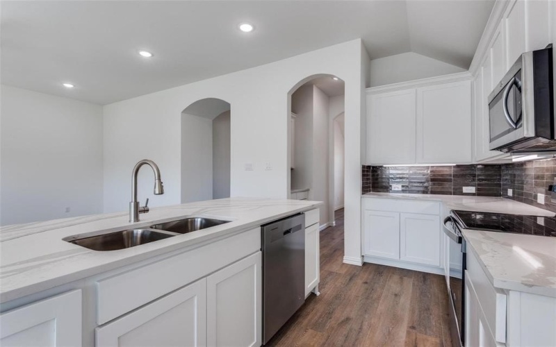 1524 North Carolina Avenue, Lancaster, TX 75134, 4 Habitaciones Habitaciones , ,2 BañosBaños,Residential,En Venta,1524 North Carolina Avenue,20958504