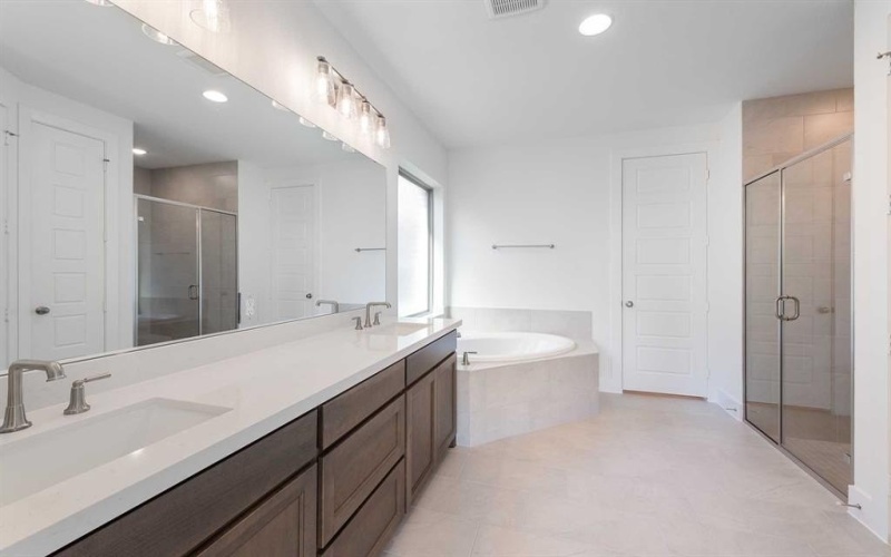 229 Bee Balm Road, McKinney, TX 75071, 4 Habitaciones Habitaciones , ,3 BañosBaños,Residential,En Venta,229 Bee Balm Road,0,20959918