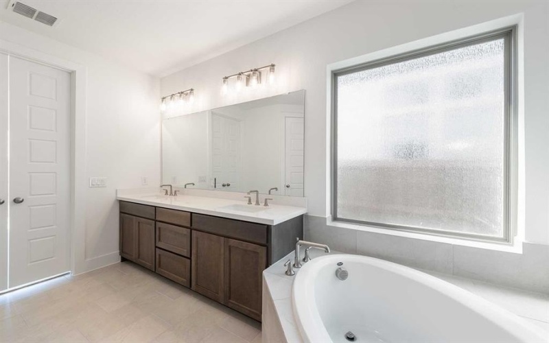 229 Bee Balm Road, McKinney, TX 75071, 4 Habitaciones Habitaciones , ,3 BañosBaños,Residential,En Venta,229 Bee Balm Road,0,20959918