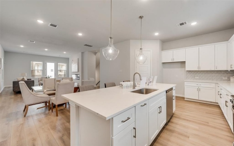 4557 Ward Street, North Richland Hills, TX 76180, 4 Habitaciones Habitaciones , ,3 BañosBaños,Residential,En Venta,4557 Ward Street,20960184