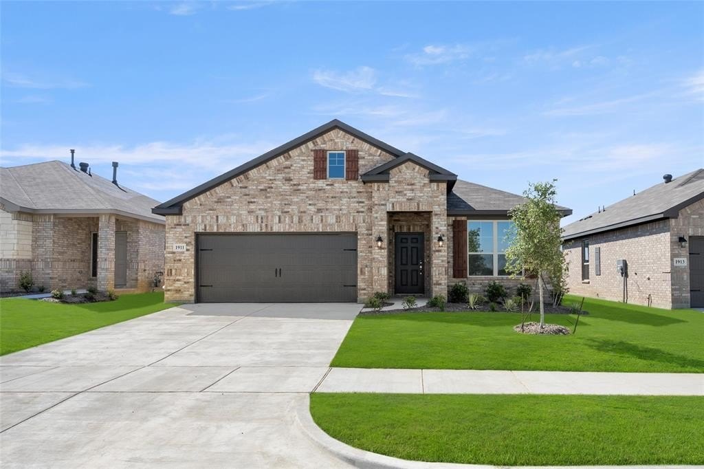 1911 Seminole Drive, Cleburne, TX 76033, 4 Bedrooms Bedrooms, ,2 BathroomsBathrooms,Residential,For Sale,1911 Seminole Drive,20960186