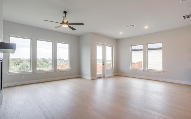 7249 Wayward Wind Drive, Fort Worth, TX 76179, 4 Bedrooms Bedrooms, ,2 BathroomsBathrooms,Residential,For Sale,7249 Wayward Wind Drive,0,20960191