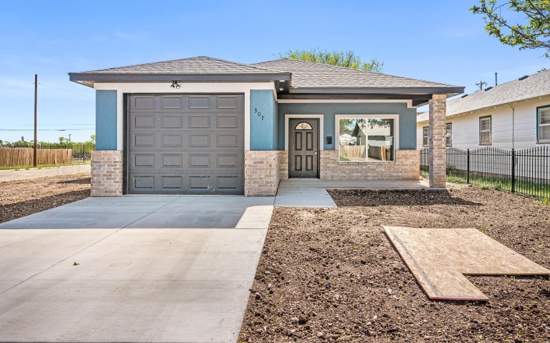 307 S TENNESSEE Street, Amarillo, TX 79106-7983, 3 Habitaciones Habitaciones , ,2 BañosBaños,Residential,En Venta,307 S TENNESSEE Street,25-3870