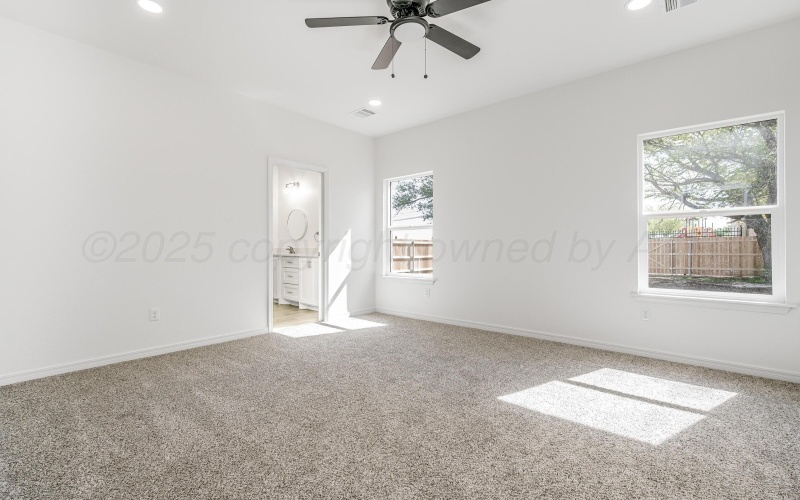 307 S TENNESSEE Street, Amarillo, TX 79106-7983, 3 Habitaciones Habitaciones , ,2 BañosBaños,Residential,En Venta,307 S TENNESSEE Street,25-3870