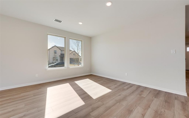 2702 Shiners Street, Forney, TX 75126, 3 Bedrooms Bedrooms, ,2 BathroomsBathrooms,Residential,For Sale,2702 Shiners Street,20960348