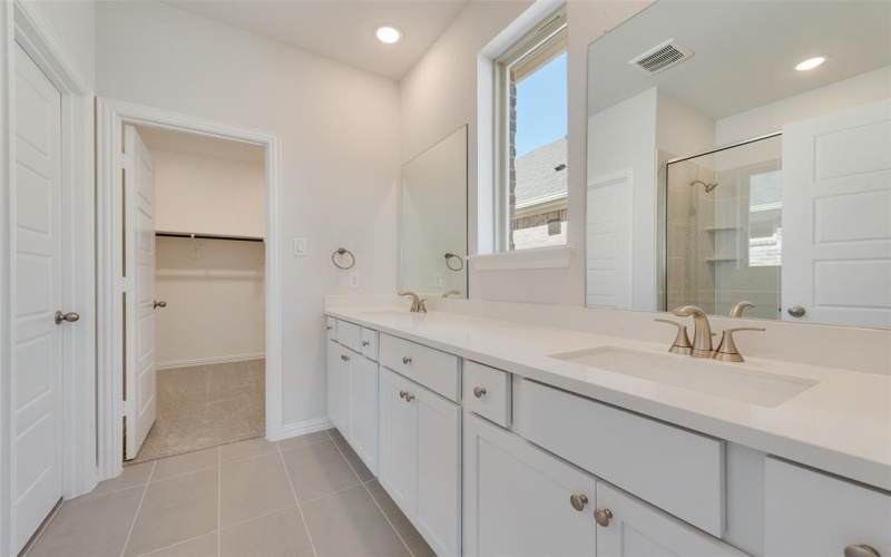 2702 Shiners Street, Forney, TX 75126, 3 Bedrooms Bedrooms, ,2 BathroomsBathrooms,Residential,For Sale,2702 Shiners Street,20960348