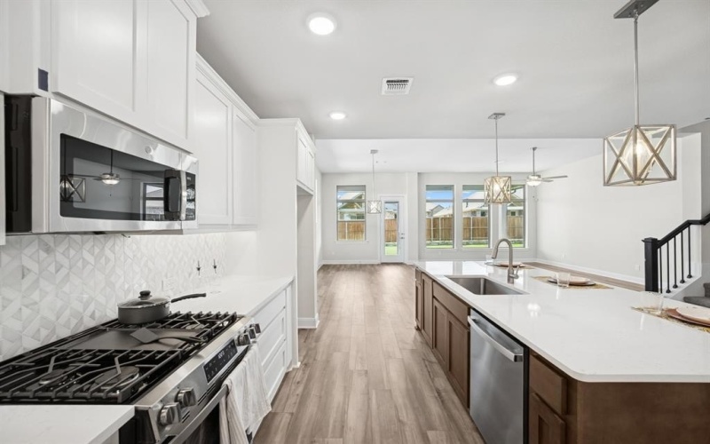 605 Derby Drive, Mansfield, TX 76063, 5 Habitaciones Habitaciones , ,5 BañosBaños,Residential,En Venta,605 Derby Drive,0,20960352