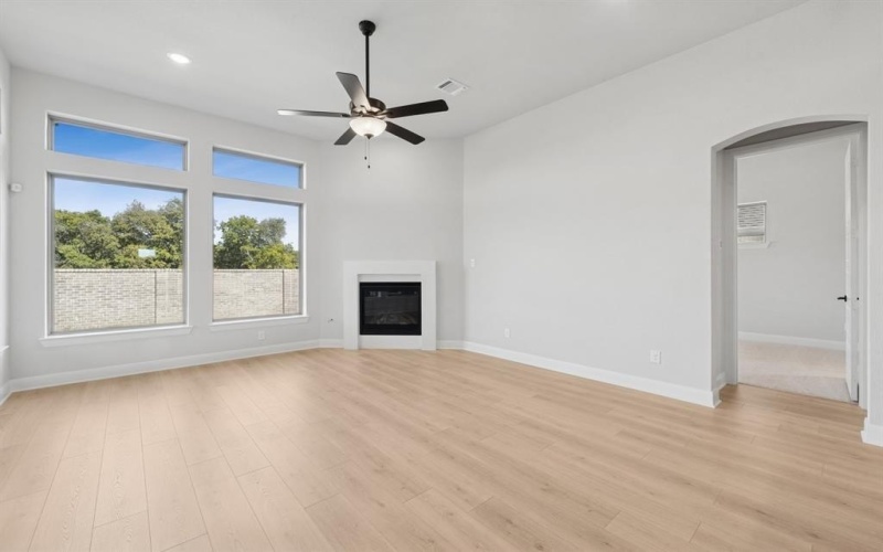 512 Long Trail, Mansfield, TX 76063, 4 Habitaciones Habitaciones , ,3 BañosBaños,Residential,En Venta,512 Long Trail,0,20960380