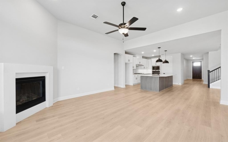 512 Long Trail, Mansfield, TX 76063, 4 Habitaciones Habitaciones , ,3 BañosBaños,Residential,En Venta,512 Long Trail,0,20960380