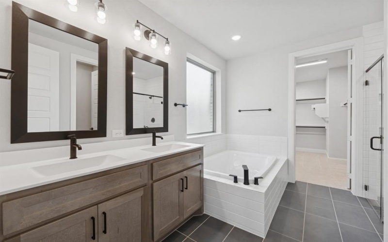 512 Long Trail, Mansfield, TX 76063, 4 Habitaciones Habitaciones , ,3 BañosBaños,Residential,En Venta,512 Long Trail,0,20960380