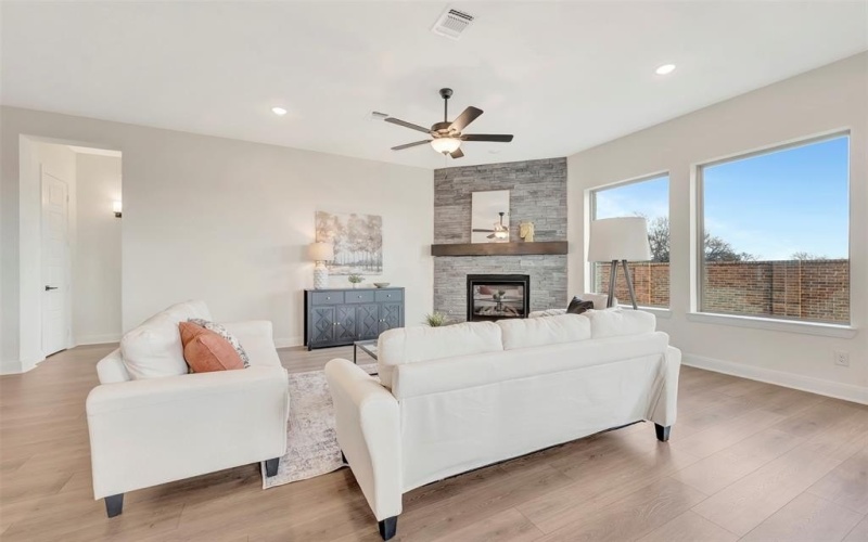 610 Long Trail, Mansfield, TX 76063, 4 Habitaciones Habitaciones , ,3 BañosBaños,Residential,En Venta,610 Long Trail,0,20960399