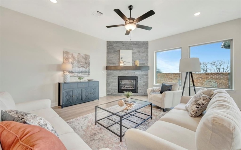 610 Long Trail, Mansfield, TX 76063, 4 Habitaciones Habitaciones , ,3 BañosBaños,Residential,En Venta,610 Long Trail,0,20960399