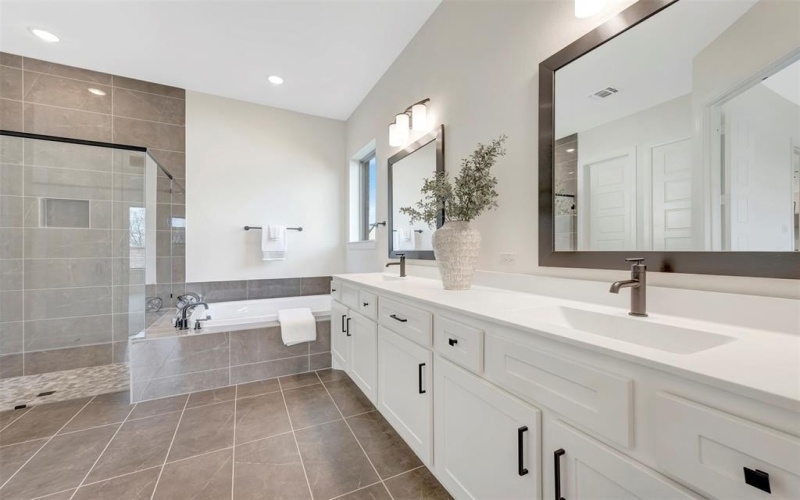 610 Long Trail, Mansfield, TX 76063, 4 Habitaciones Habitaciones , ,3 BañosBaños,Residential,En Venta,610 Long Trail,0,20960399