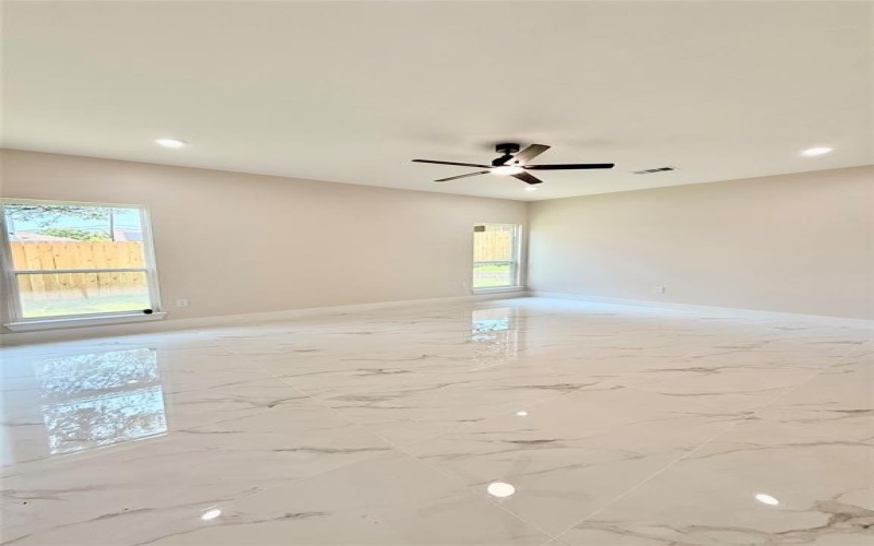2815 Pall Mall Avenue, Dallas, TX 75241, 4 Bedrooms Bedrooms, ,2 BathroomsBathrooms,Residential,For Sale,2815 Pall Mall Avenue,0,20960461