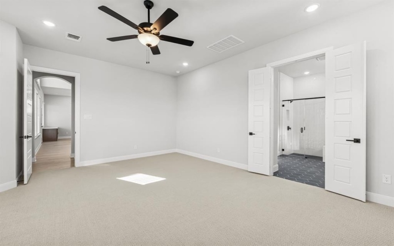 2807 Neidman Drive, Mansfield, TX 76063, 4 Bedrooms Bedrooms, ,3 BathroomsBathrooms,Residential,For Sale,2807 Neidman Drive,0,20960477