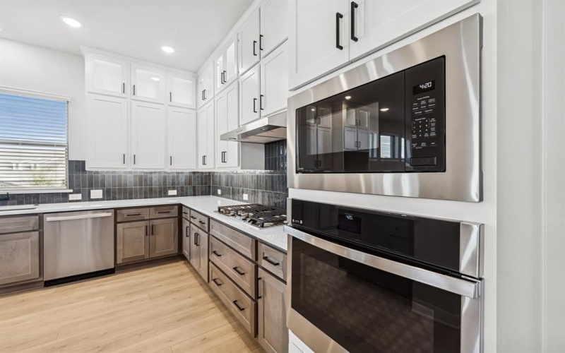 2807 Neidman Drive, Mansfield, TX 76063, 4 Bedrooms Bedrooms, ,3 BathroomsBathrooms,Residential,For Sale,2807 Neidman Drive,0,20960477