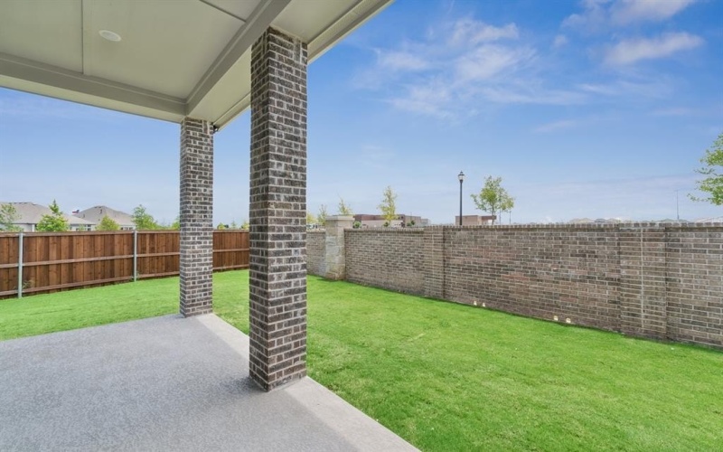 2910 Neidman Drive, Mansfield, TX 76063, 4 Bedrooms Bedrooms, ,3 BathroomsBathrooms,Residential,For Sale,2910 Neidman Drive,20960516