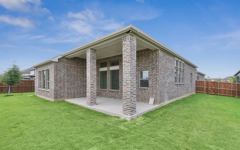 2910 Neidman Drive, Mansfield, TX 76063, 4 Bedrooms Bedrooms, ,3 BathroomsBathrooms,Residential,For Sale,2910 Neidman Drive,20960516