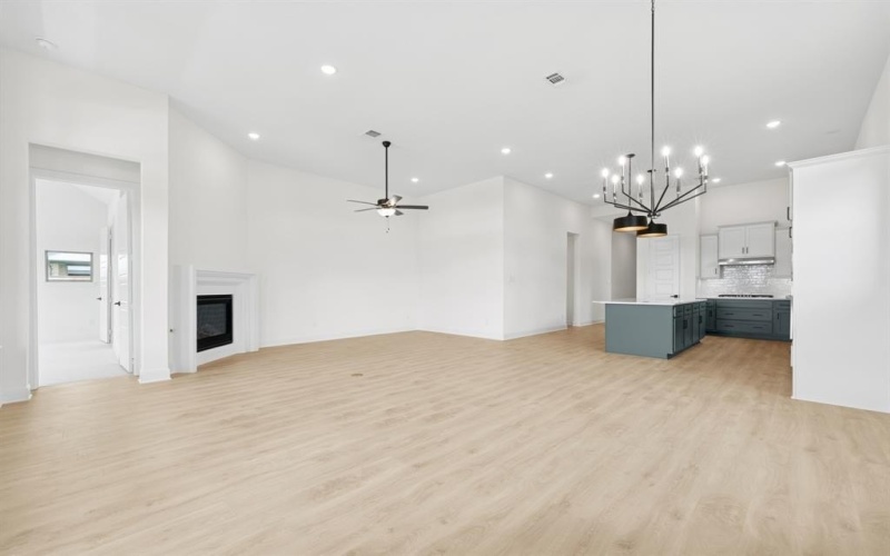 2910 Neidman Drive, Mansfield, TX 76063, 4 Bedrooms Bedrooms, ,3 BathroomsBathrooms,Residential,For Sale,2910 Neidman Drive,20960516