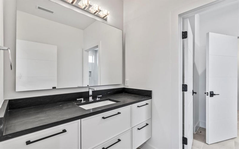 6411 Royal Lane, Dallas, TX 75230, 5 Habitaciones Habitaciones , ,6 BañosBaños,Residential,En Venta,6411 Royal Lane,20960757