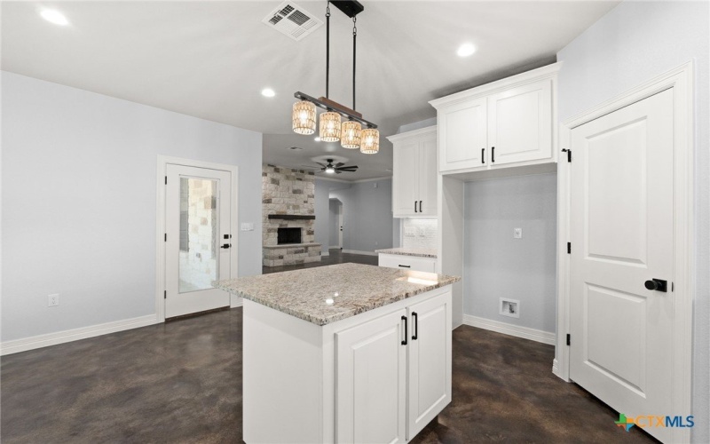 1617 Badger Lane, Lampasas, TX 76550, 3 Habitaciones Habitaciones , ,2 BañosBaños,Residential,En Venta,1617 Badger Lane,0,582396