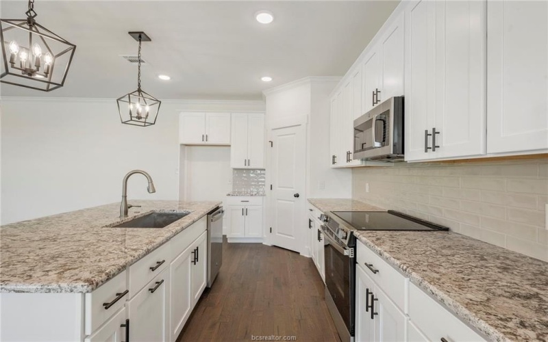 569 Harvest Lake Drive, Snook, TX 77878, 4 Bedrooms Bedrooms, ,2 BathroomsBathrooms,Residential,For Sale,569 Harvest Lake Drive,0,25006672