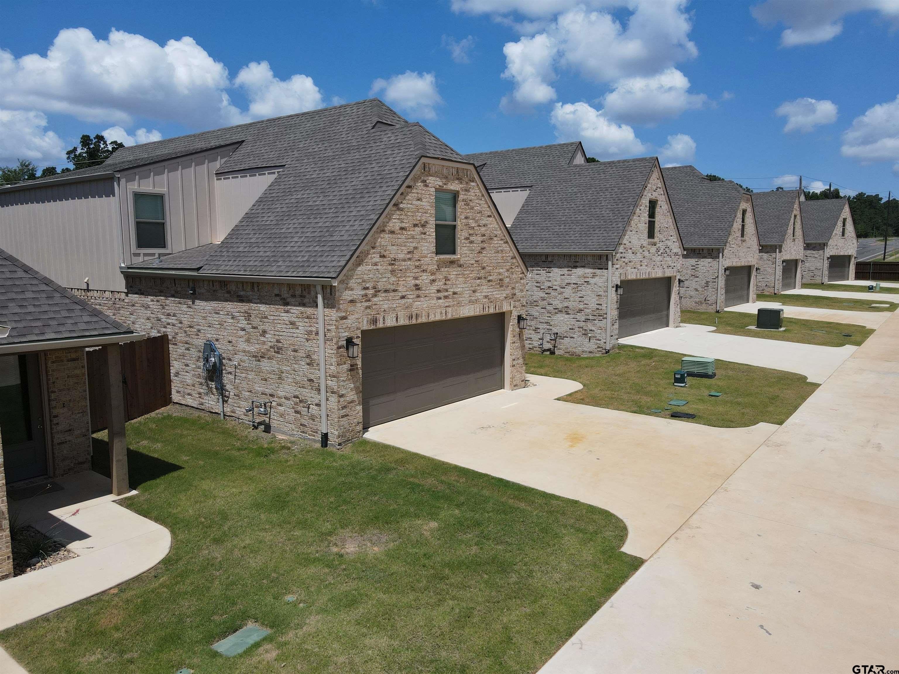 4344 Macnab Drive, Tyler, TX 75707, ,7 BathroomsBathrooms,Residential Multi Family,For Sale,4344 Macnab Drive,25008625