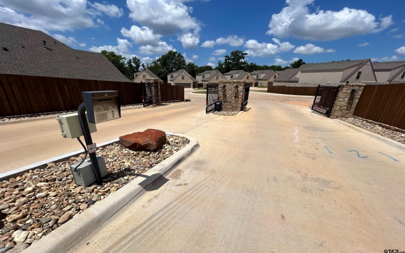 4344 Macnab Drive, Tyler, TX 75707, ,7 BathroomsBathrooms,Residential Multi Family,For Sale,4344 Macnab Drive,25008625