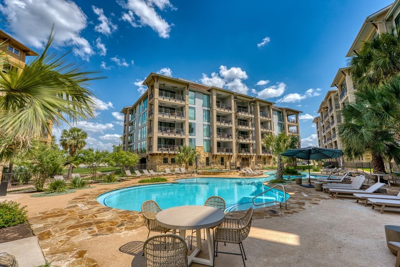90 Island Drive #7402 #The Waters Building 7 UNit 7402, Horseshoe Bay, TX 78657, 3 Habitaciones Habitaciones , ,2 BañosBaños,Residential,En Venta,90 Island Drive #7402,173716
