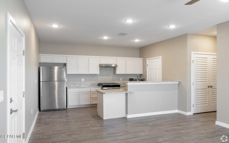 9779 McCombs Street unit: A-4 #A-4, El Paso, TX 79924, 3 Habitaciones Habitaciones , ,2 BañosBaños,Residential,En Venta,9779 McCombs Street unit: A-4,924045