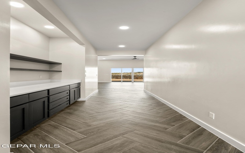 312 EMERALD SPACE Place, El Paso, TX 79928, 5 Habitaciones Habitaciones , ,3 BañosBaños,Residential,En Venta,312 EMERALD SPACE Place,924050