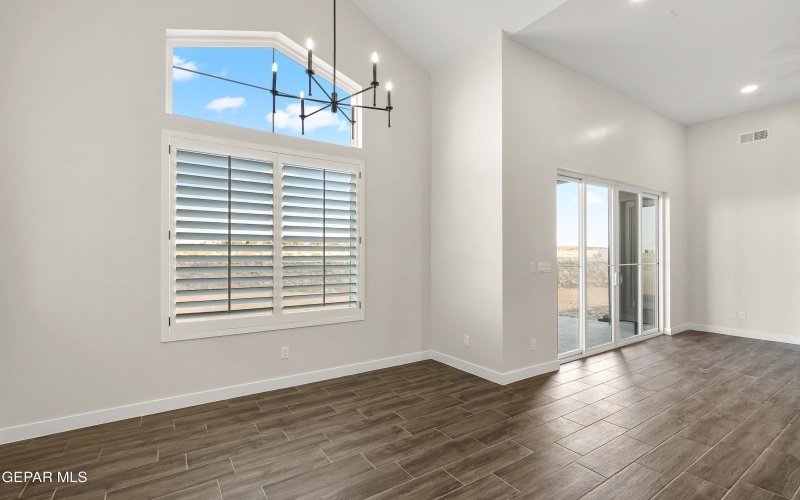 312 EMERALD SPACE Place, El Paso, TX 79928, 5 Habitaciones Habitaciones , ,3 BañosBaños,Residential,En Venta,312 EMERALD SPACE Place,924050