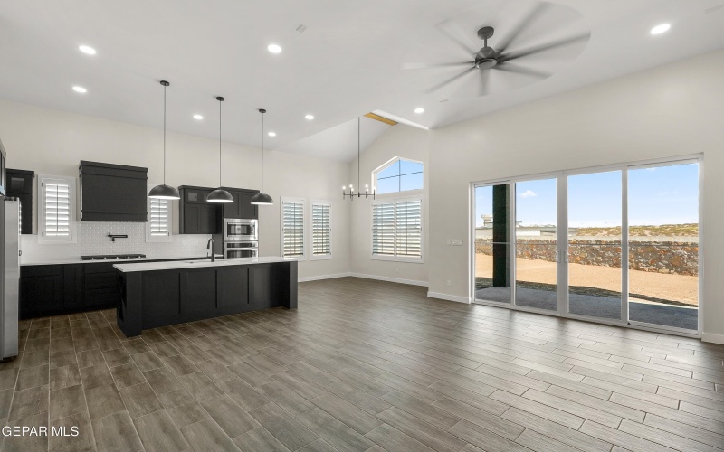 312 EMERALD SPACE Place, El Paso, TX 79928, 5 Habitaciones Habitaciones , ,3 BañosBaños,Residential,En Venta,312 EMERALD SPACE Place,924050