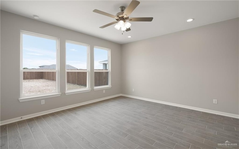 825 S Templo Dorado, Mission, TX 78572, 4 Habitaciones Habitaciones , ,3 BañosBaños,Residential,En Venta,825 S Templo Dorado,473084