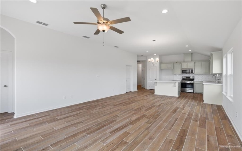 3213 El Paso Drive, Weslaco, TX 78599, 3 Habitaciones Habitaciones , ,2 BañosBaños,Residential,En Venta,3213 El Paso Drive,473091