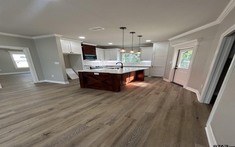 300 Roden Avenue, Gladewater, TX 75647, 3 Habitaciones Habitaciones , ,2 BañosBaños,Residential,En Venta,300 Roden Avenue,25008614