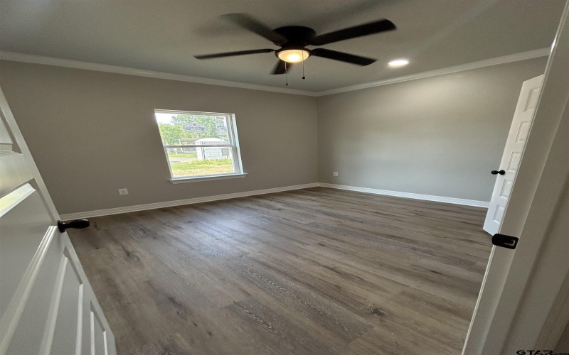 300 Roden Avenue, Gladewater, TX 75647, 3 Habitaciones Habitaciones , ,2 BañosBaños,Residential,En Venta,300 Roden Avenue,25008614