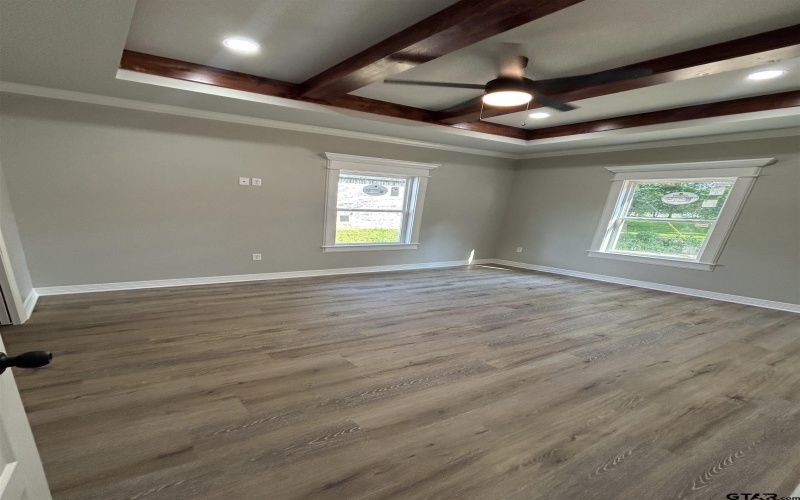300 Roden Avenue, Gladewater, TX 75647, 3 Habitaciones Habitaciones , ,2 BañosBaños,Residential,En Venta,300 Roden Avenue,25008614