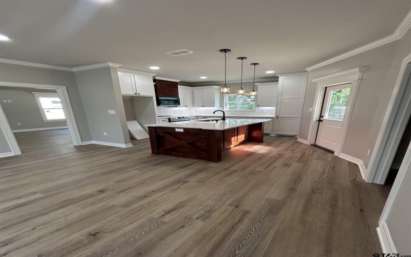 300 Roden Avenue, Gladewater, TX 75647, 3 Habitaciones Habitaciones , ,2 BañosBaños,Residential,En Venta,300 Roden Avenue,25008614