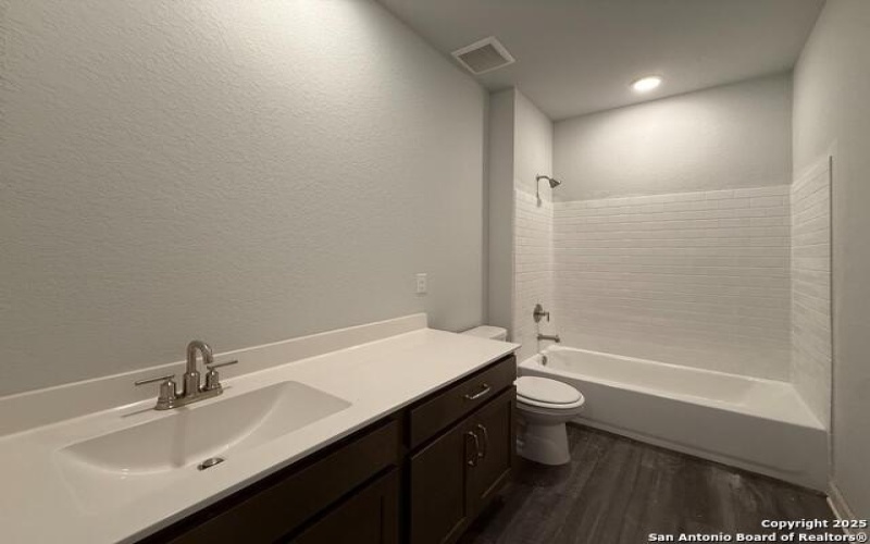 7011 Lower Crossing, San Antonio, TX 78252, 3 Bedrooms Bedrooms, ,2 BathroomsBathrooms,Residential,For Sale,7011 Lower Crossing,1873312