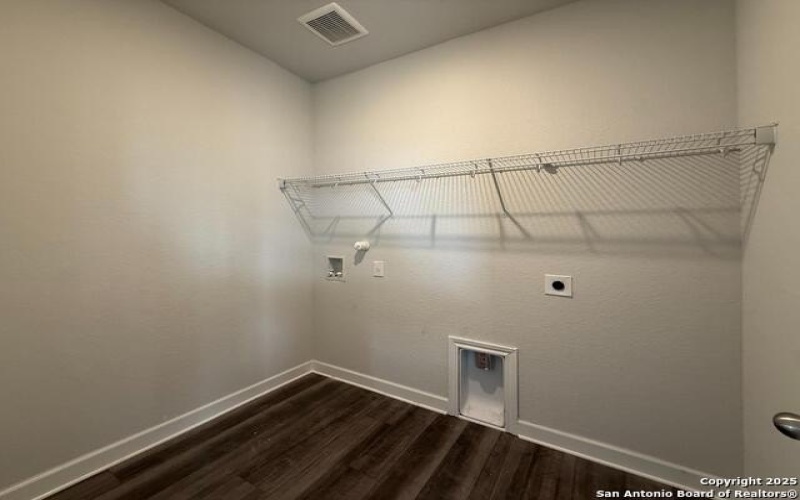 7011 Lower Crossing, San Antonio, TX 78252, 3 Bedrooms Bedrooms, ,2 BathroomsBathrooms,Residential,For Sale,7011 Lower Crossing,1873312
