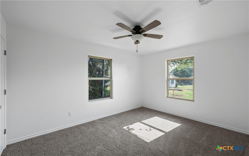 506 E Avenue R, Belton, TX 76513, 3 Habitaciones Habitaciones , ,2 BañosBaños,Residential,En Venta,506 E Avenue R,0,582431