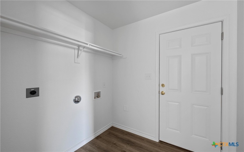 506 E Avenue R, Belton, TX 76513, 3 Habitaciones Habitaciones , ,2 BañosBaños,Residential,En Venta,506 E Avenue R,0,582431