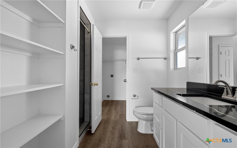 506 E Avenue R, Belton, TX 76513, 3 Habitaciones Habitaciones , ,2 BañosBaños,Residential,En Venta,506 E Avenue R,0,582431